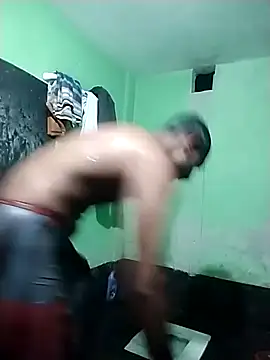 mdNajmus69 online show from April 20, 2026, 4:54 pm