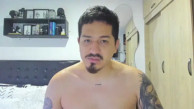 Snapshot of Arnolwilliams chatting on October 28, 2025, 12:25 am Arnolwilliams online show from October 28, 2025, 12:25 am