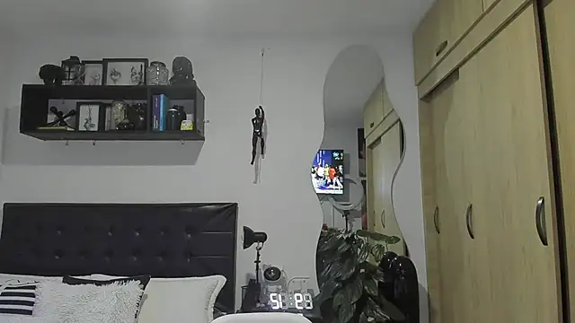 Snapshot of Arnolwilliams chatting on November 1, 2025, 2:13 am Arnolwilliams online show from November 1, 2025, 2:13 am