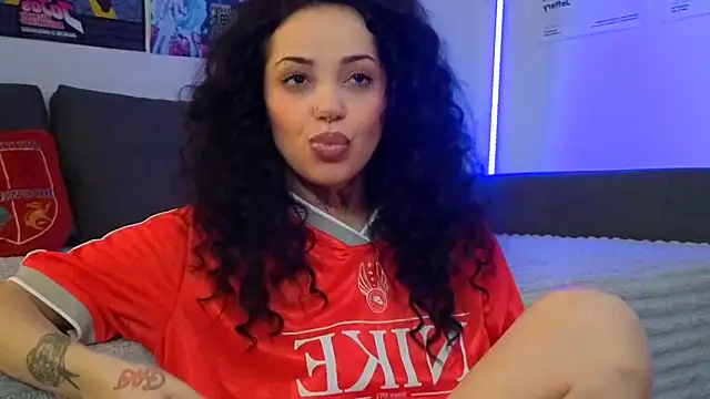 KiraQuinn1 online show from February 26, 2026, 4:50 pm