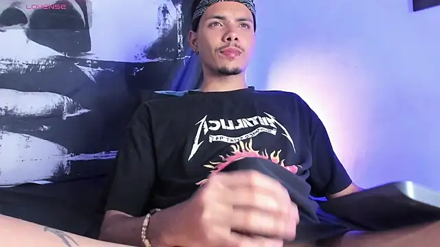 Avaggi online show from September 19, 2025, 9:15 pm