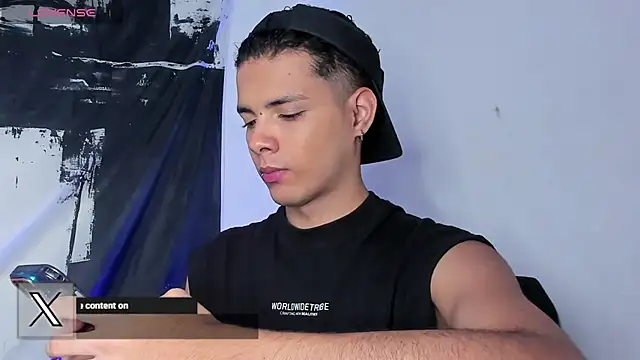 Avaggi online show from November 7, 2025, 8:42 pm