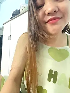 Trang-cute18 online show from September 15, 2025, 3:56 pm