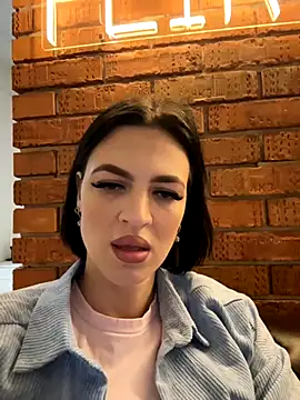 Snapshot of EmmaStarkk chatting on September 22, 2025, 11:45 am EmmaStarkk online show from September 22, 2025, 11:45 am