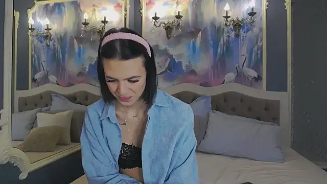 Snapshot of EmmaStarkk chatting on October 2, 2025, 5:03 am EmmaStarkk online show from October 2, 2025, 5:03 am