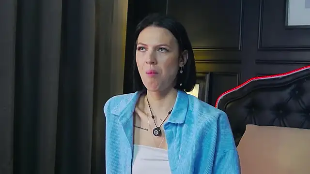 Snapshot of EmmaStarkk chatting on October 21, 2025, 6:03 am EmmaStarkk online show from October 21, 2025, 6:03 am