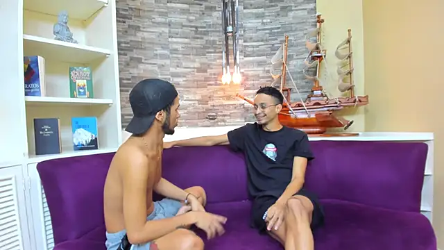 Juicy Creww online show from October 6, 2025, 10:02 am