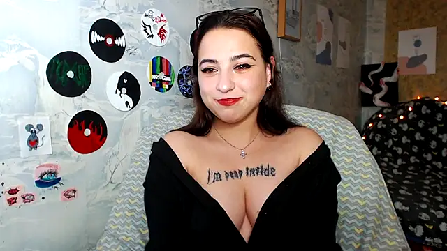 Snapshot of Olivia_Defo chatting on September 22, 2025, 10:17 am Olivia Defo online show from September 22, 2025, 10:17 am