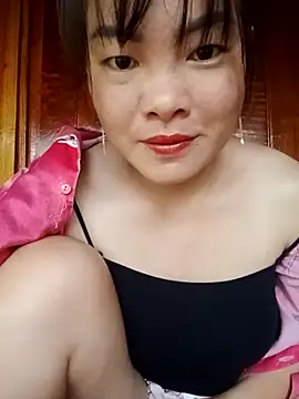 Snapshot of emilyzz chatting on September 27, 2025, 12:48 am emilyzz online show from September 27, 2025, 12:48 am