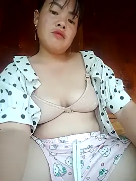 Snapshot of emilyzz chatting on October 13, 2025, 2:44 am emilyzz online show from October 13, 2025, 2:44 am