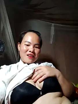 emilyzz online show from March 29, 2026, 8:25 am