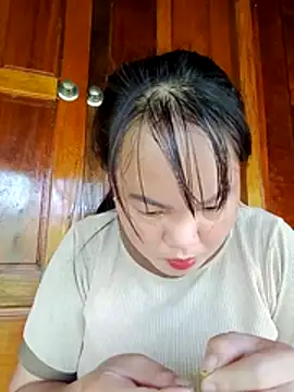 emilyzz online show from May 20, 2026, 7:47 am