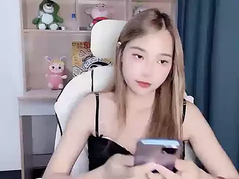 W-Sunflower online show from October 3, 2025, 2:25 pm