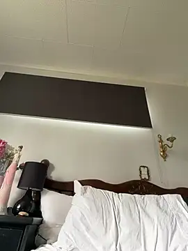 ZoeyJohnson online show from February 25, 2026, 11:14 pm