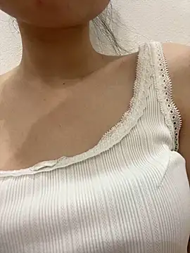 Bella sexy98 online show from October 21, 2025, 4:35 am