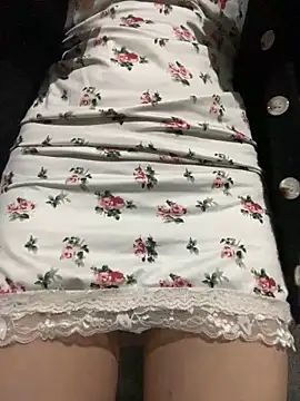 Bella sexy98 online show from November 27, 2025, 1:13 pm