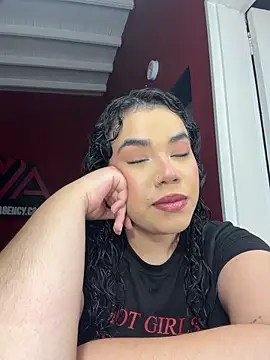 krisstenSantos online show from February 17, 2026, 1:07 pm