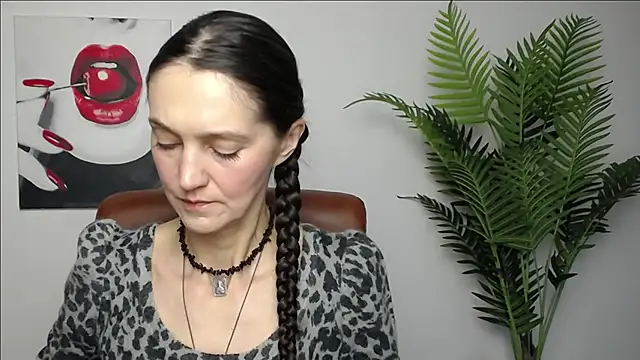 TayaFinch online show from January 12, 2026, 1:27 pm