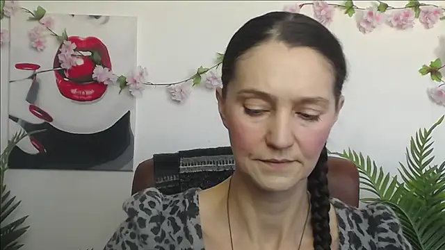 TayaFinch online show from February 10, 2026, 1:15 pm