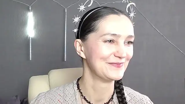Snapshot of TayaFinch chatting on April 16, 2026, 10:38 am TayaFinch online show from April 16, 2026, 10:38 am