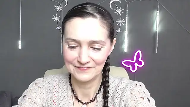 Snapshot of TayaFinch chatting on April 25, 2026, 11:24 am TayaFinch online show from April 25, 2026, 11:24 am