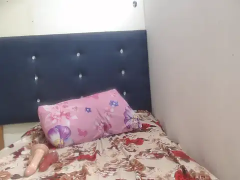 Snapshot of bemymasterlovers chatting on October 8, 2025, 6:11 am bemymasterlovers online show from October 8, 2025, 6:11 am