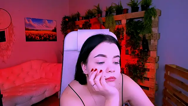 leslierowe  online show from November 2, 2025, 1:46 pm