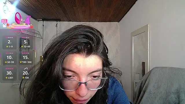 Snapshot of alllyson_ chatting on October 15, 2025, 7:36 pm alllyson  online show from October 15, 2025, 7:36 pm