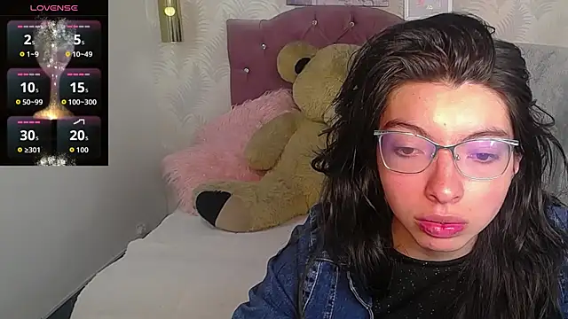 alllyson  online show from November 21, 2025, 7:56 pm