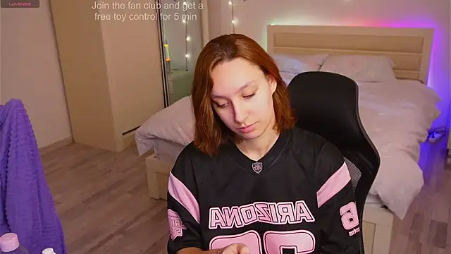 Snapshot of LilyannRosse chatting on October 31, 2025, 7:09 am LilyannRosse online show from October 31, 2025, 7:09 am