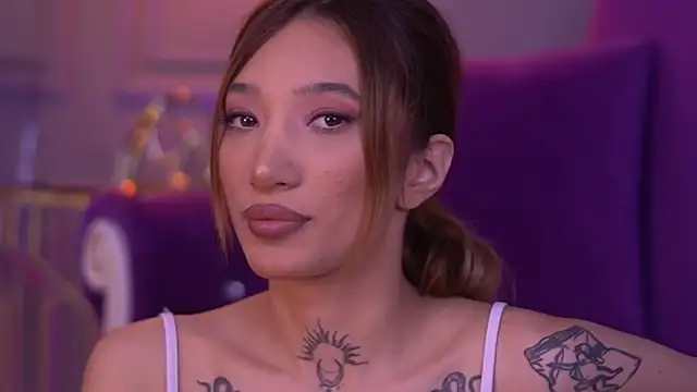 SiennaJayden online show from October 6, 2025, 5:43 pm