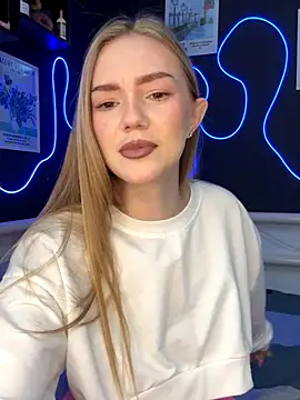 MilaMoone online show from October 20, 2025, 11:10 am