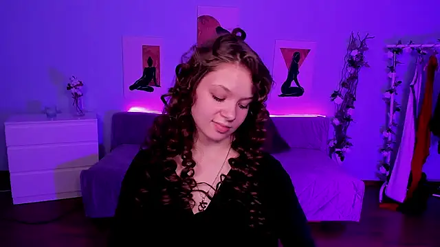BetsyKiss online show from April 28, 2026, 5:07 pm