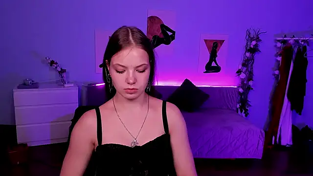 BetsyKiss online show from June 24, 2026, 5:12 pm