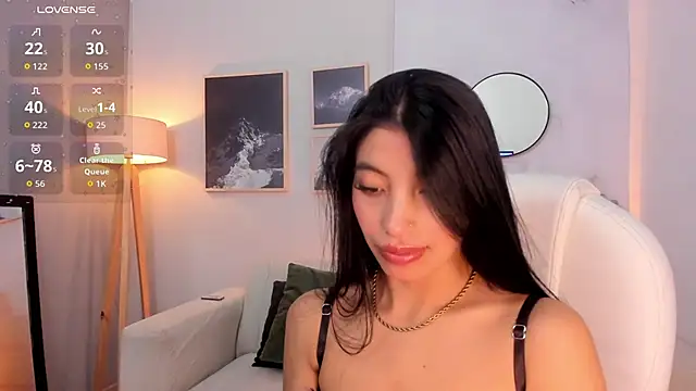 Tiffany Low online show from February 3, 2026, 1:16 pm