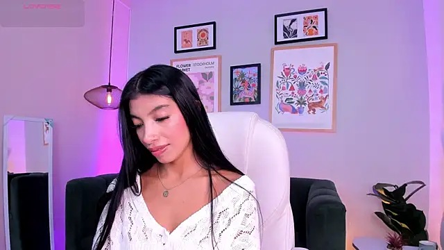 Tiffany Low online show from July 11, 2026, 2:31 pm