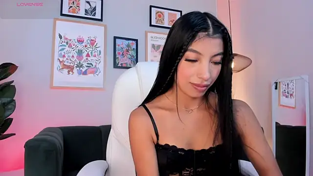 Tiffany Low online show from July 16, 2026, 12:11 pm