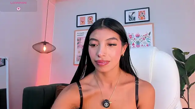 Tiffany Low online show from July 19, 2026, 1:04 pm