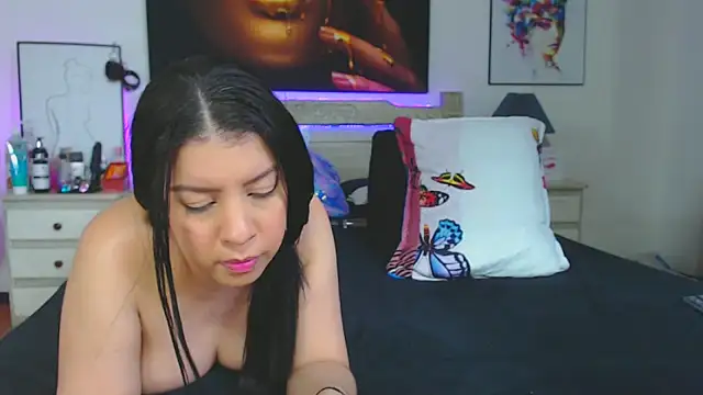 Snapshot of kati_jones77 chatting on November 1, 2025, 8:16 am kati jones77 online show from November 1, 2025, 8:16 am