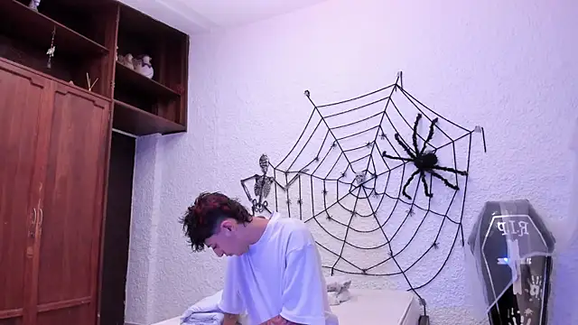 Snapshot of j_martony chatting on October 3, 2025, 12:13 pm j martony online show from October 3, 2025, 12:13 pm