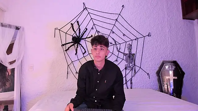 Snapshot of j_martony chatting on October 11, 2025, 12:15 pm j martony online show from October 11, 2025, 12:15 pm