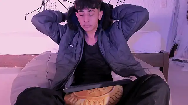 Snapshot of j_martony chatting on October 20, 2025, 11:54 am j martony online show from October 20, 2025, 11:54 am