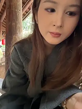 yuki june online show from February 5, 2026, 8:41 am