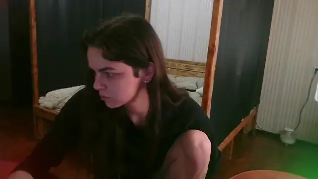 Snapshot of EthelsLover chatting on May 15, 2026, 10:33 am EthelsLover online show from May 15, 2026, 10:33 am
