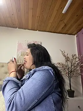 Andrea secret  online show from August 2, 2026, 1:53 pm