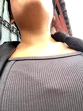 Karla 1-2 online show from September 30, 2025, 6:35 pm