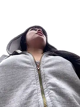 Karla 1-2 online show from October 20, 2025, 8:31 pm