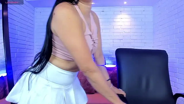 Snapshot of Megancoxx chatting on October 10, 2025, 10:58 am Megancoxx online show from October 10, 2025, 10:58 am