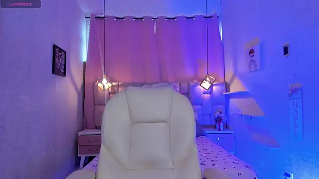 Snapshot of vagaro_ chatting on October 22, 2025, 8:41 pm vagaro  online show from October 22, 2025, 8:41 pm