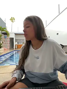 EMILIIA RICHTER   online show from October 12, 2025, 11:31 am